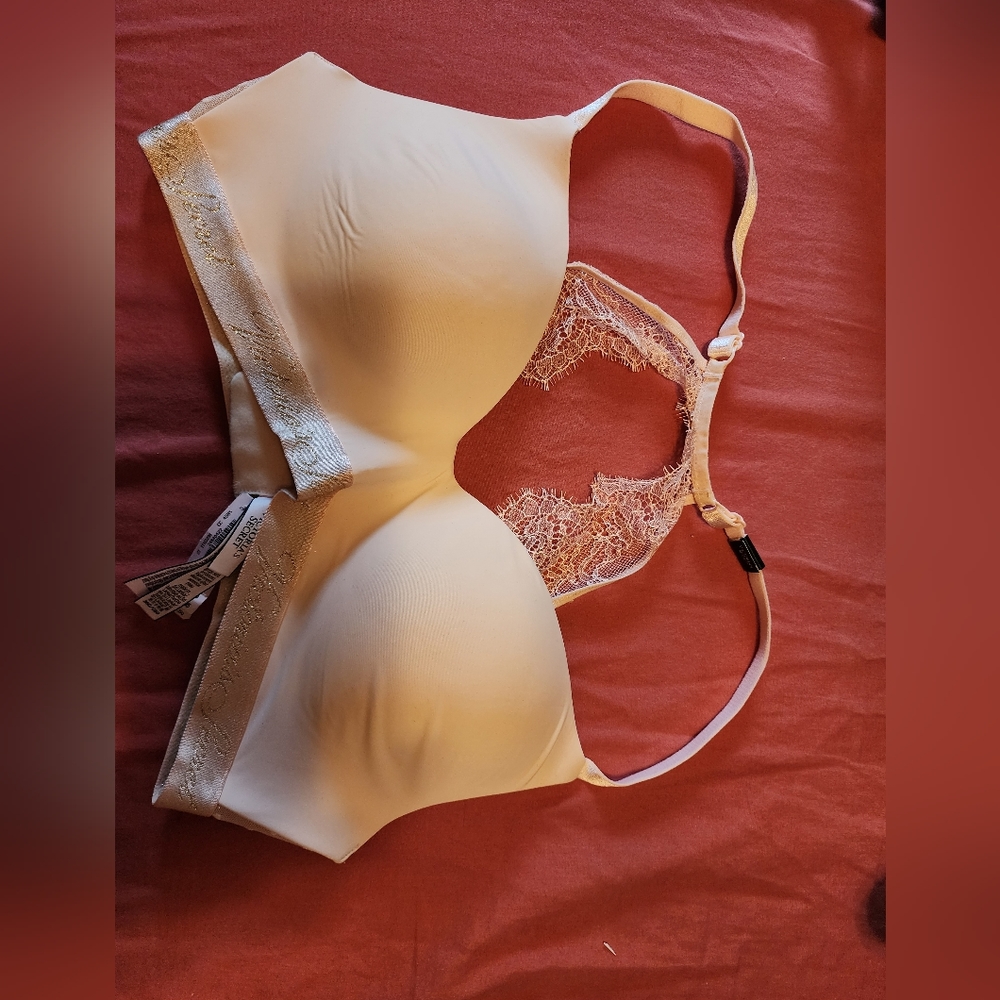 Victoria's Secret bra 36C cream